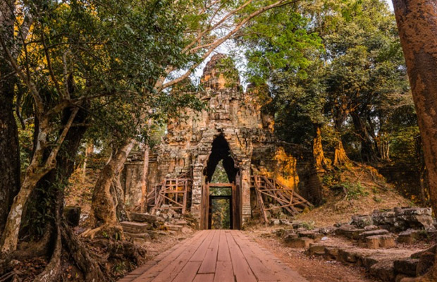 Angkor Thom West Gate